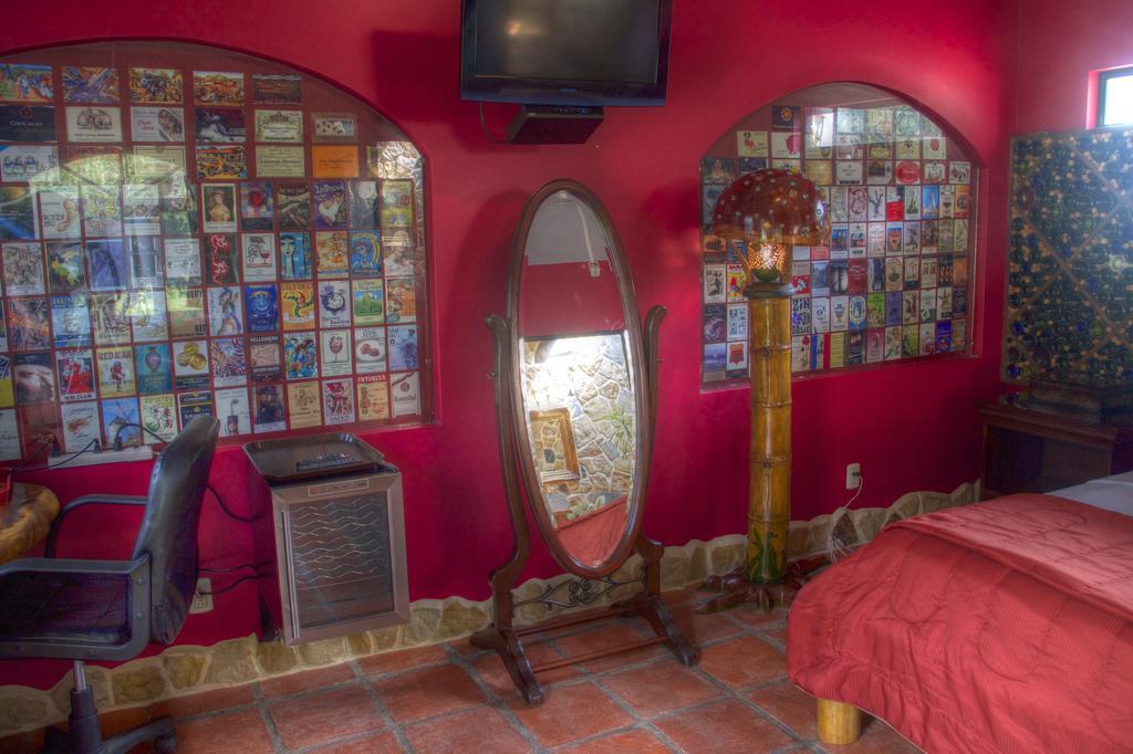 نويفو أرينال Gingerbread Restaurant & Hotel الغرفة الصورة