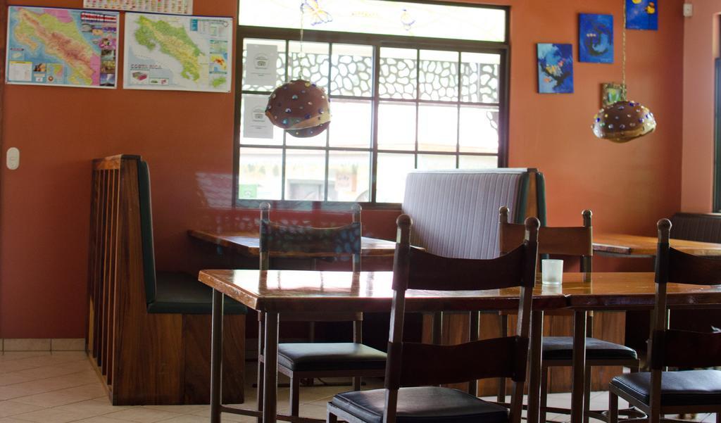 نويفو أرينال Gingerbread Restaurant & Hotel المظهر الخارجي الصورة